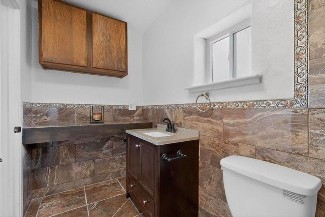 2823 Bel Air Drive NE, Albuquerque, NM 87110