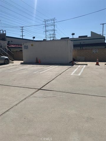 5665 whitnall, North Hollywood, CA 91601