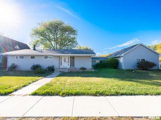 311 N 2ND Street, Dunlap, IL 61525