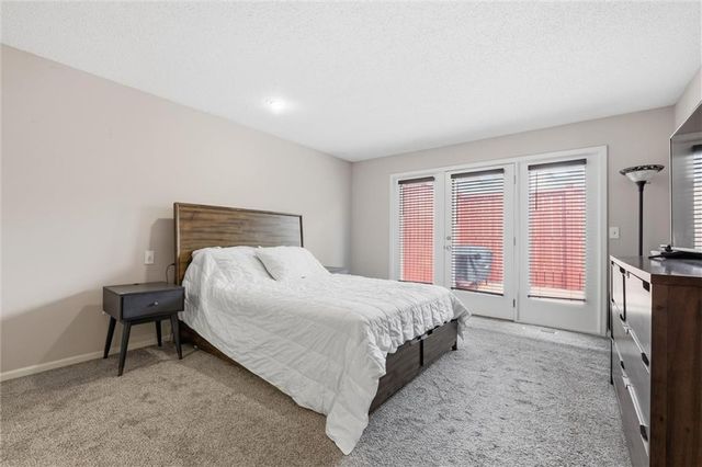 8543 Westgate Street, Lenexa, KS 66215