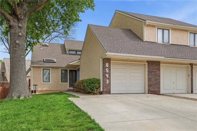 8543 Westgate Street, Lenexa, KS 66215