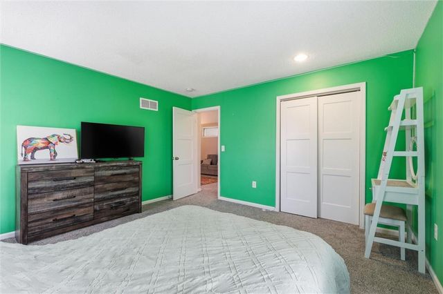8543 Westgate Street, Lenexa, KS 66215