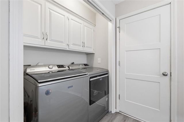 8543 Westgate Street, Lenexa, KS 66215