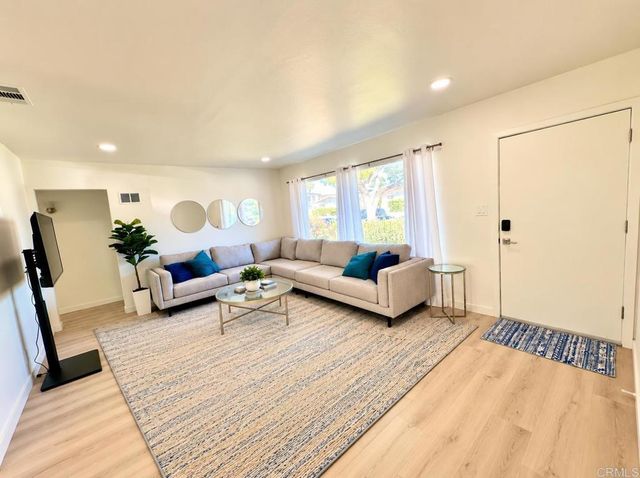 429 Garfield Street, Oceanside, CA 92054