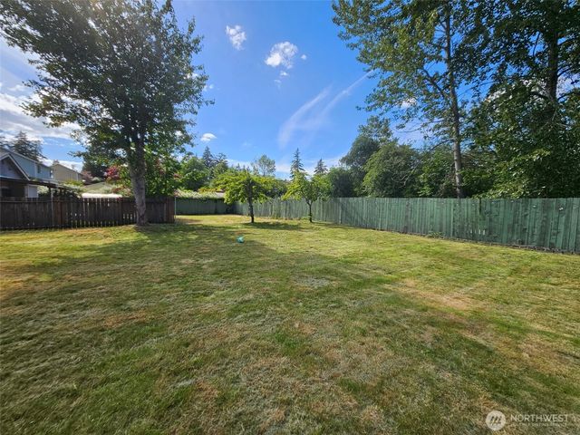 1327 S 88th Street, Tacoma, WA 98444