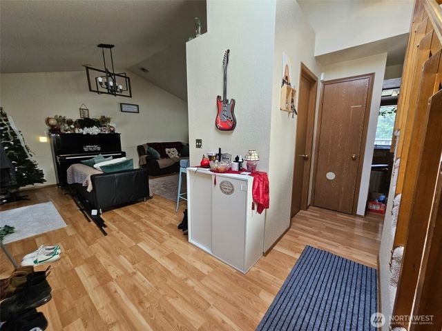 1327 S 88th Street, Tacoma, WA 98444