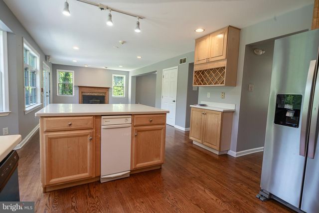 4300 OLD LINCOLN HWY, Feasterville Trevose, PA 19053