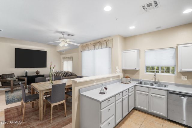 9750 N MONTEREY Drive 19, Fountain Hills, AZ 85268