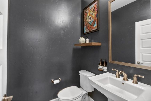 5130 E St, Sacramento, CA 95819