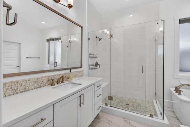 5130 E St, Sacramento, CA 95819