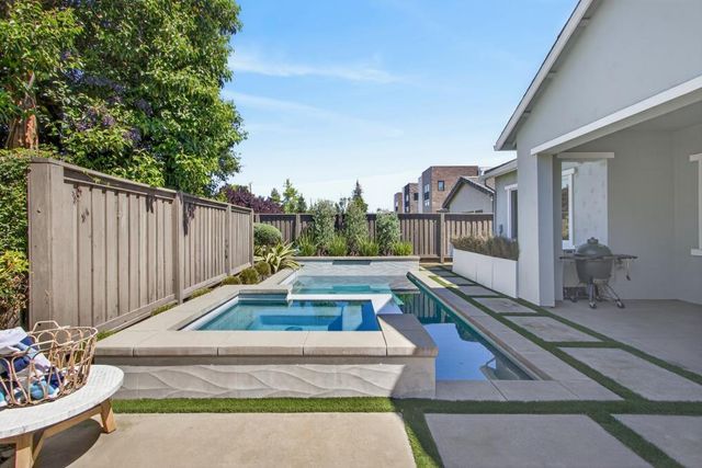 5130 E St, Sacramento, CA 95819