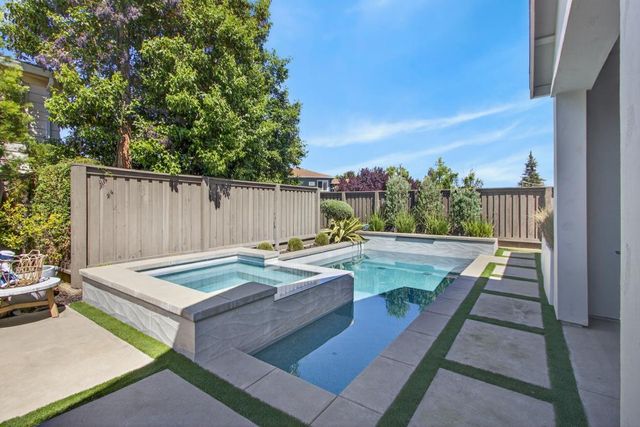 5130 E St, Sacramento, CA 95819