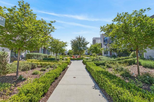 5130 E St, Sacramento, CA 95819