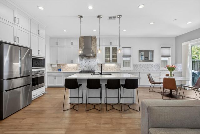 5130 E St, Sacramento, CA 95819