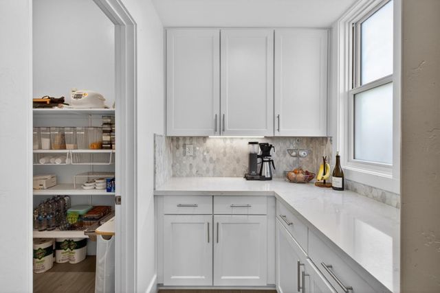 5130 E St, Sacramento, CA 95819