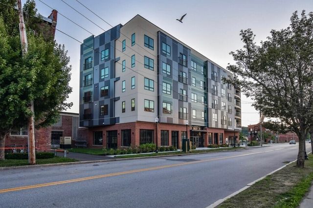 215 Canal St. 2, Lawrence, MA 01840