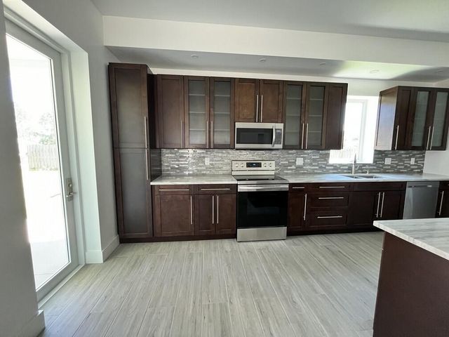 5487 Cimmeron Court, Gulf Breeze, FL 32563