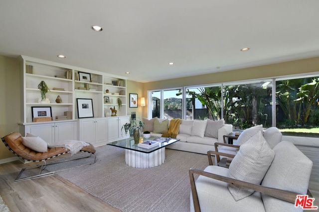 3517 Scadlock Lane, Sherman Oaks, CA 91403