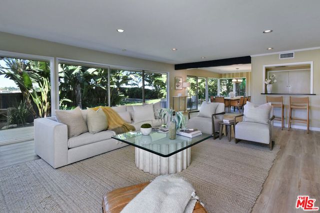 3517 Scadlock Lane, Sherman Oaks, CA 91403