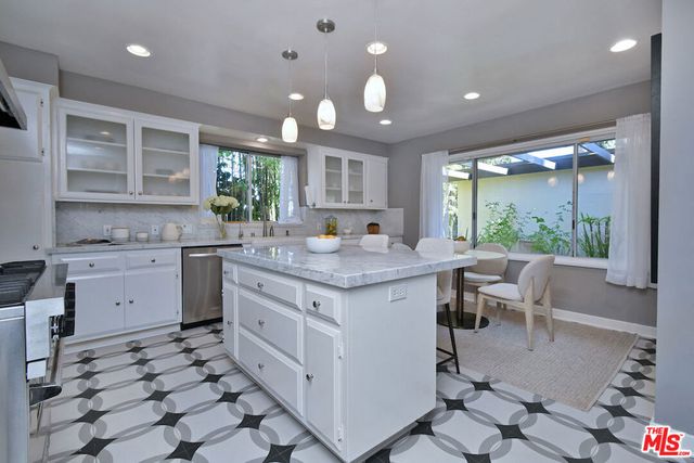 3517 Scadlock Lane, Sherman Oaks, CA 91403