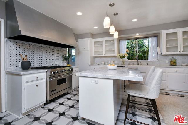 3517 Scadlock Lane, Sherman Oaks, CA 91403