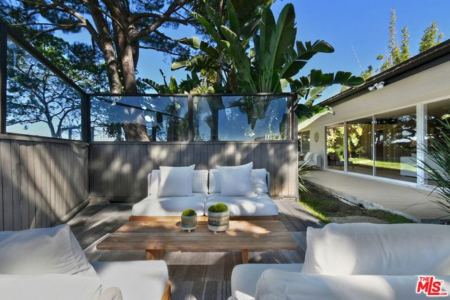 3517 Scadlock Lane, Sherman Oaks, CA 91403