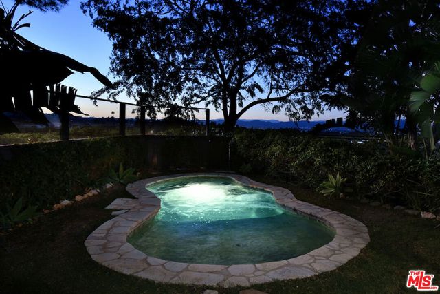 3517 Scadlock Lane, Sherman Oaks, CA 91403