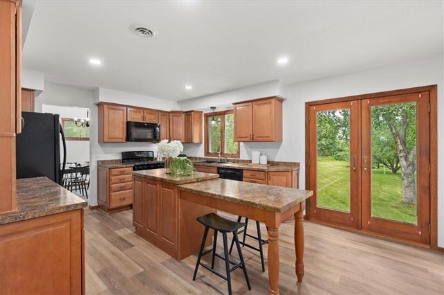 1735 Highway 63, New Richmond, WI 54017