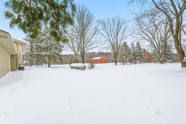 1735 Highway 63, New Richmond, WI 54017