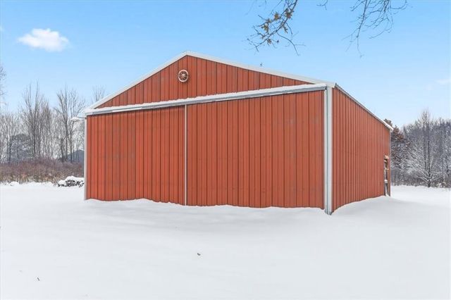 1735 Highway 63, New Richmond, WI 54017