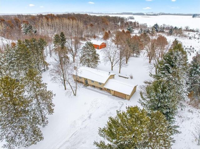 1735 Highway 63, New Richmond, WI 54017