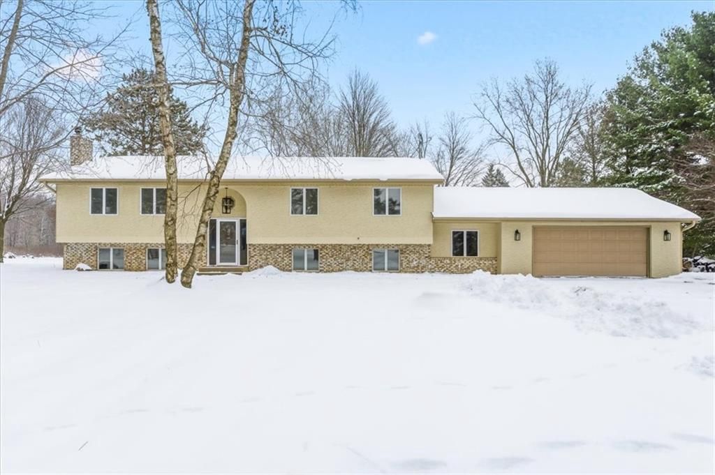 1735 Highway 63, New Richmond, WI 54017