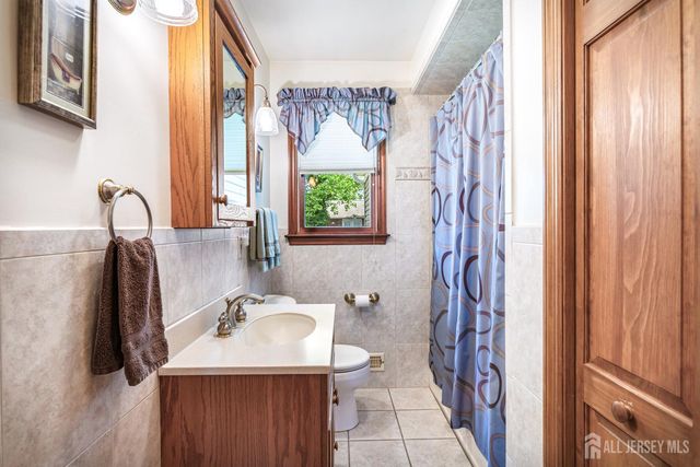 1125 Charter Street, Piscataway, NJ 08854
