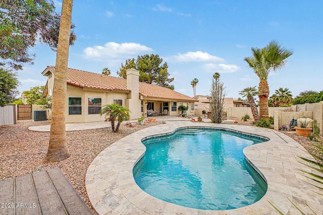 1924 E EL FREDA Road, Tempe, AZ 85284
