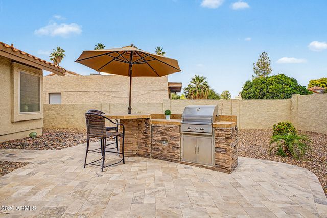 1924 E EL FREDA Road, Tempe, AZ 85284