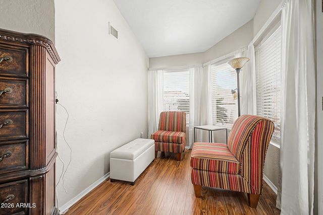 1924 E EL FREDA Road, Tempe, AZ 85284