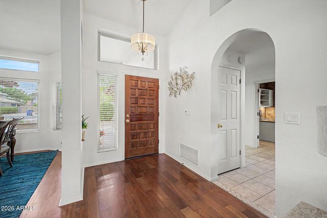 1924 E EL FREDA Road, Tempe, AZ 85284