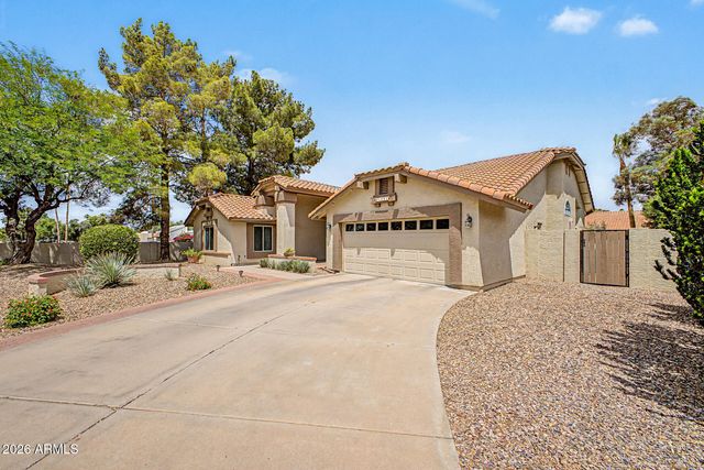 1924 E EL FREDA Road, Tempe, AZ 85284