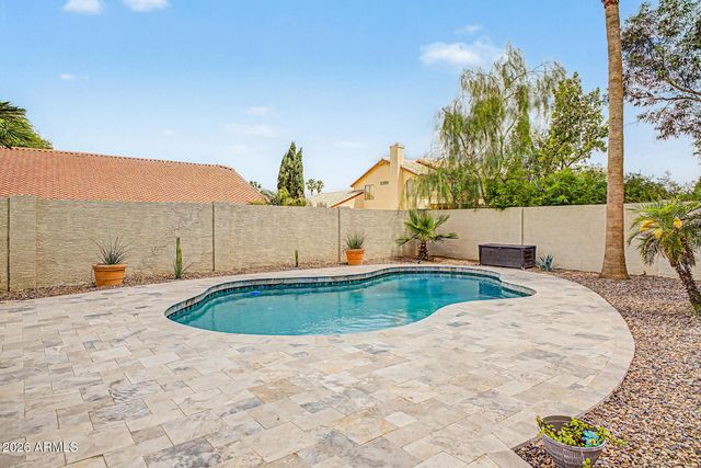 1924 E EL FREDA Road, Tempe, AZ 85284
