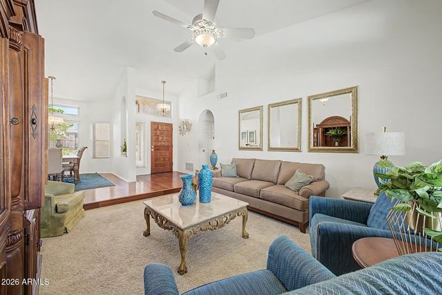 1924 E EL FREDA Road, Tempe, AZ 85284