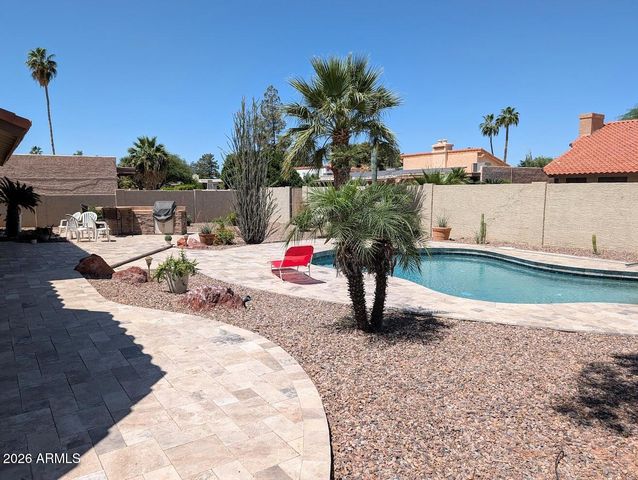 1924 E EL FREDA Road, Tempe, AZ 85284