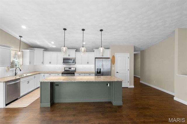 1420 McKinley Street, Mascoutah, IL 62258