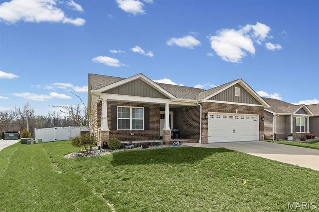 1420 McKinley Street, Mascoutah, IL 62258