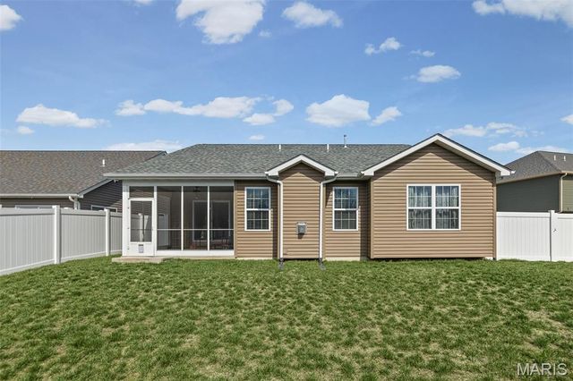 1420 McKinley Street, Mascoutah, IL 62258