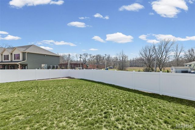 1420 McKinley Street, Mascoutah, IL 62258