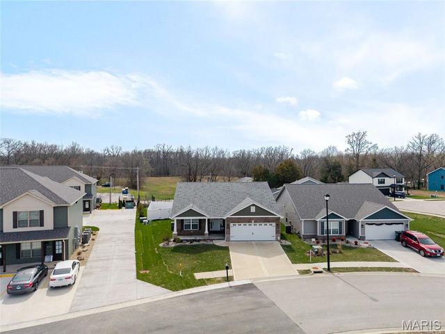 1420 McKinley Street, Mascoutah, IL 62258