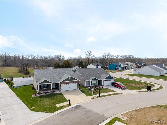 1420 McKinley Street, Mascoutah, IL 62258