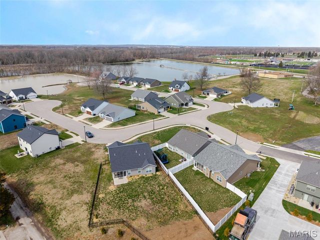 1420 McKinley Street, Mascoutah, IL 62258