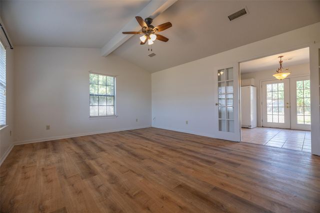 218 N Franklin Avenue, Cleveland, TX 77327