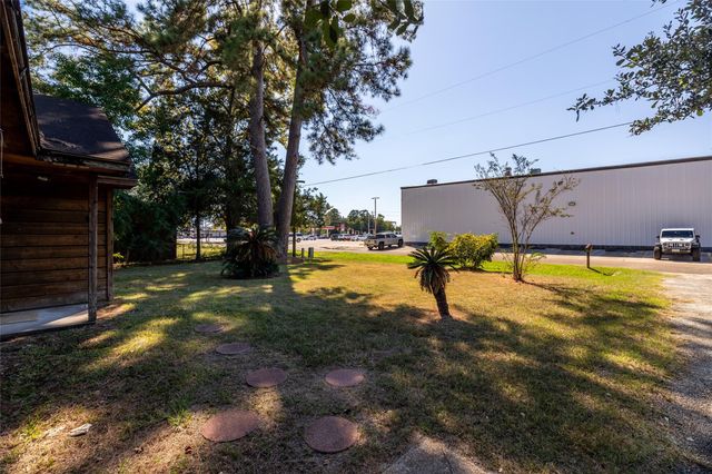 218 N Franklin Avenue, Cleveland, TX 77327